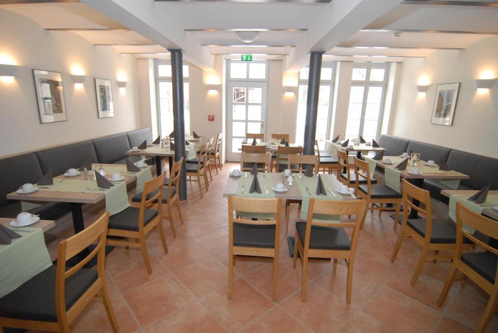 Am Goethehaus 3*